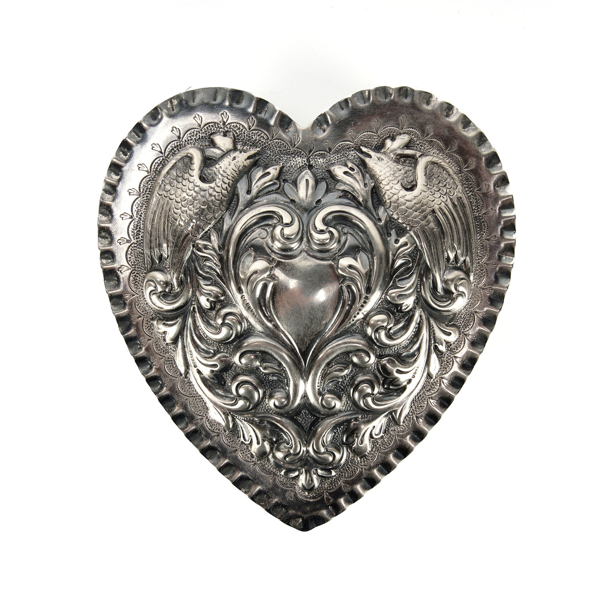 index_0000_Bigelow Kennard & Co. Sterling Heart Shaped Box 190 grams