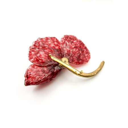 fabrice_flower_brooch_france_0006_20241127_133445.dng